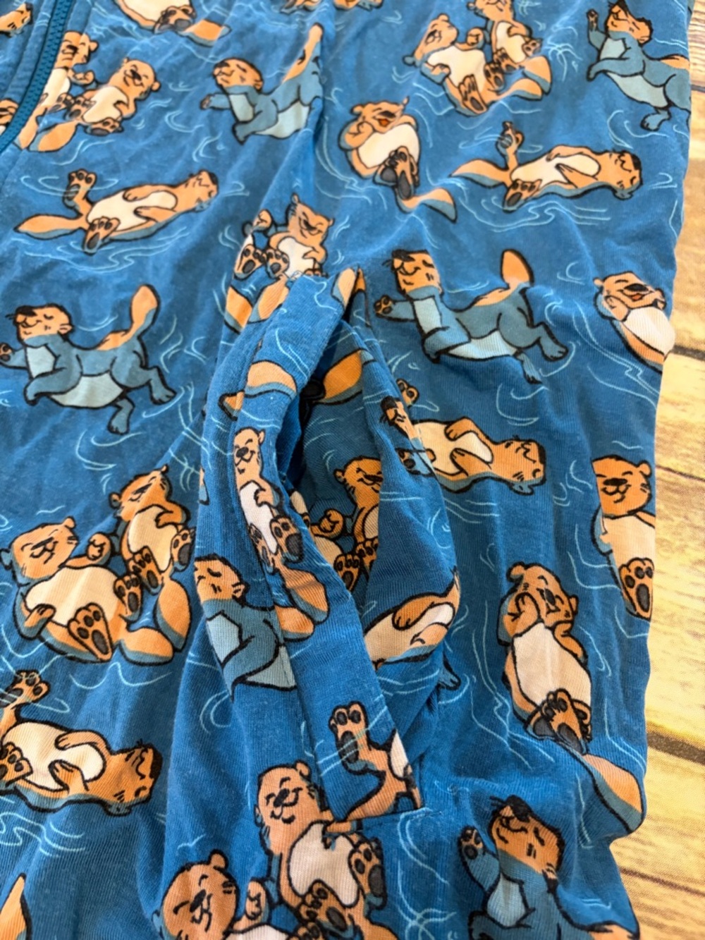 MeUndies Unisex Medium/Large Blue Otter-Print Zip Hoodie One-Piece - Picture 5 of 7